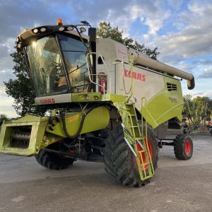 CLAAS TUCANO 430 (2)